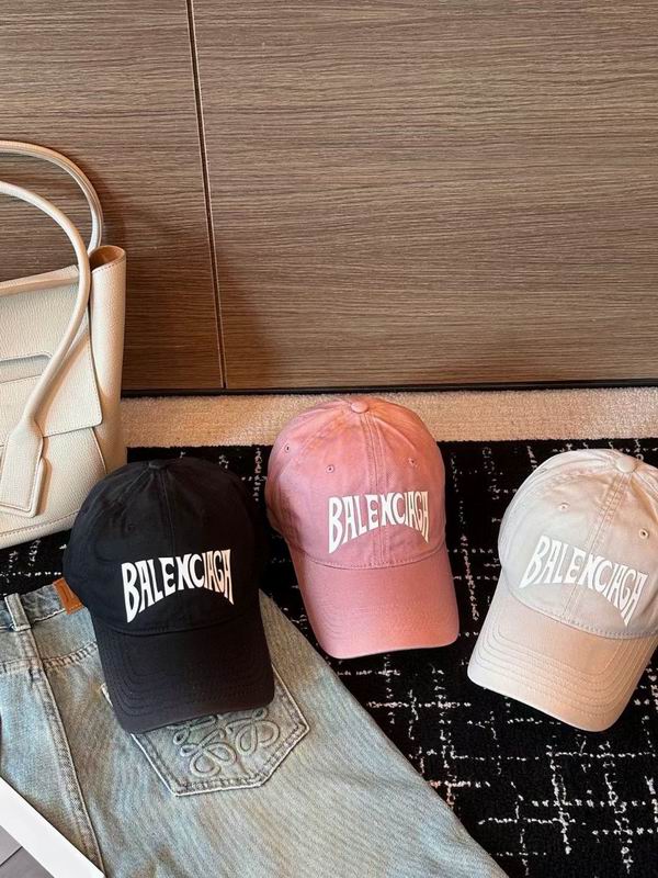 Balenciaga cap (100)